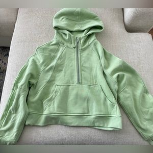 NWOT Lululemon Creamy Mint Scuba